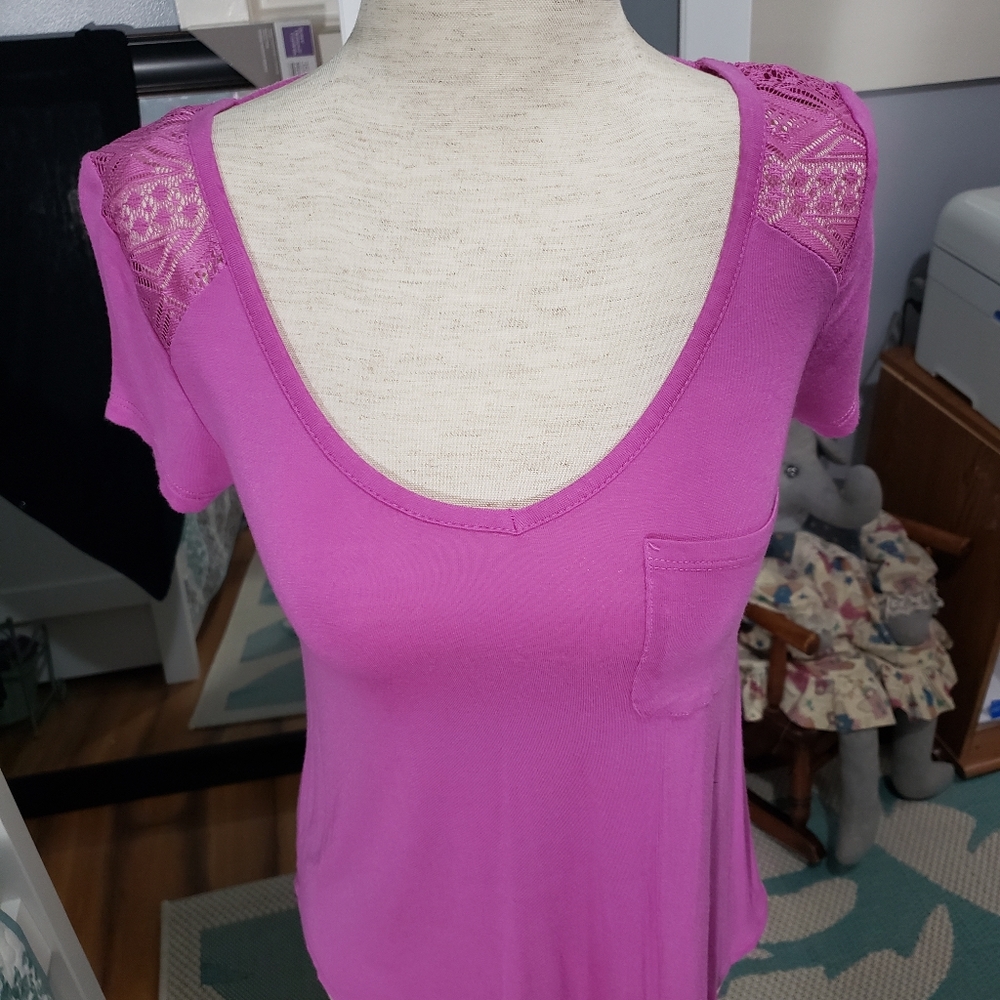 Pink top - Picture 2 of 4